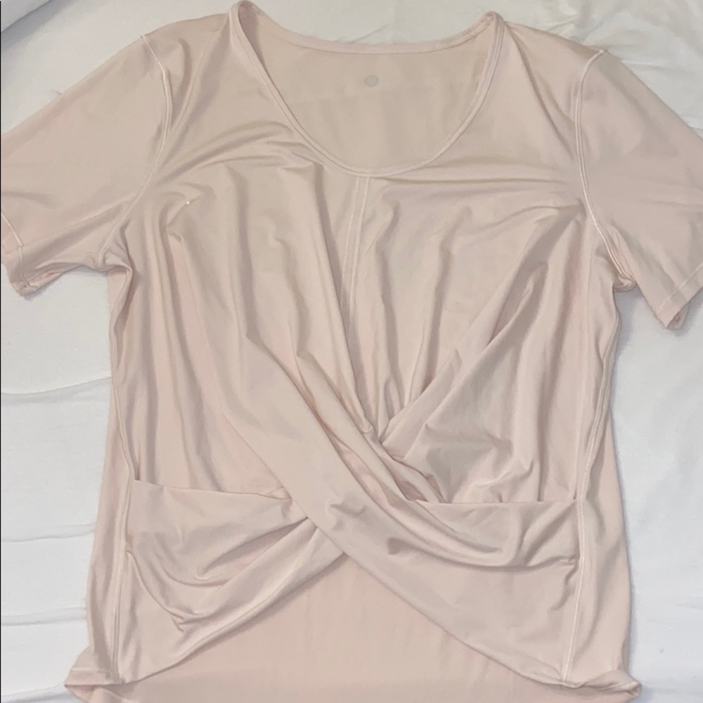 Lululemon Cropped Short Sleeve t-shirt